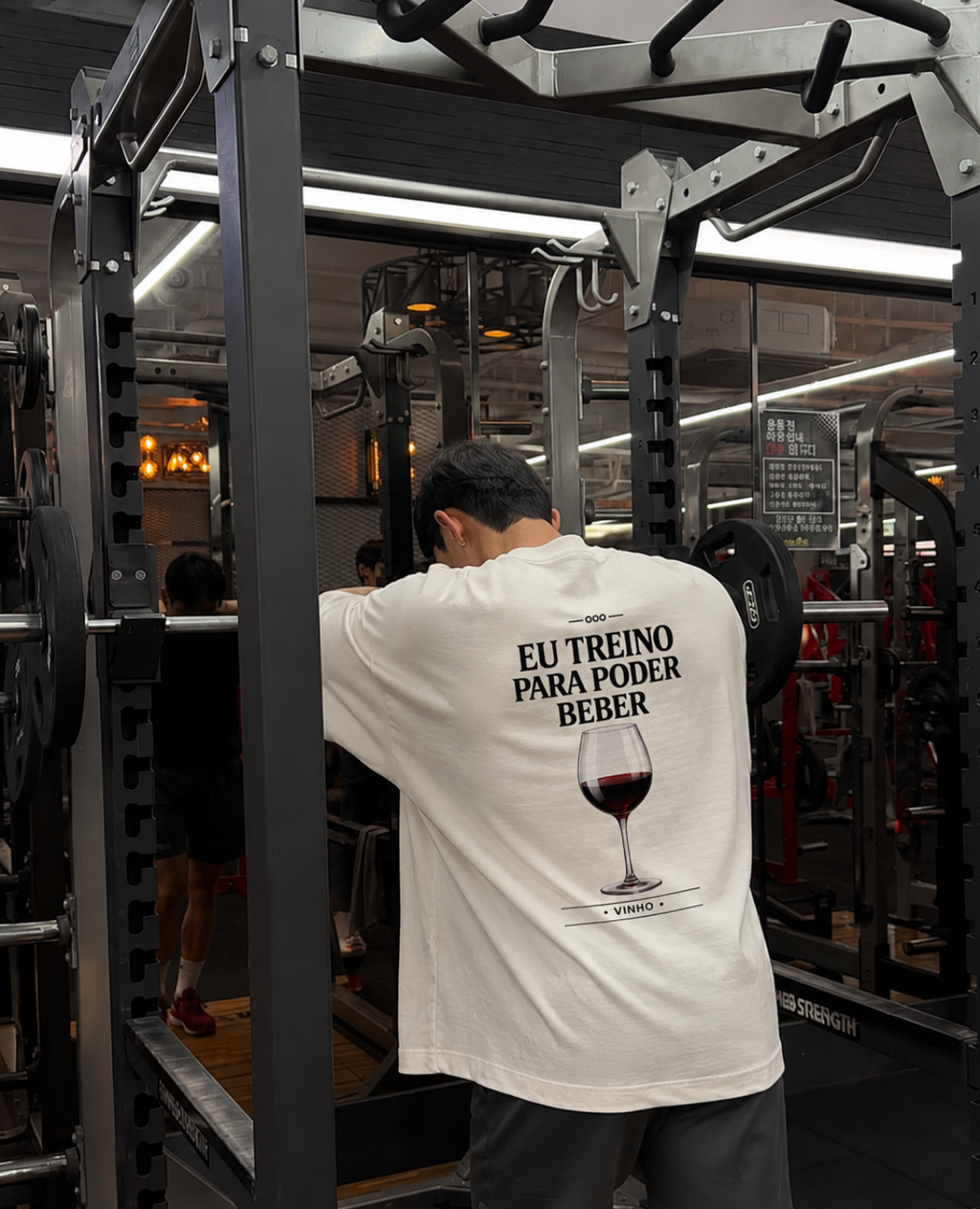 Eu Treino Para Poder Beber (Vinho) - Oversized Premium