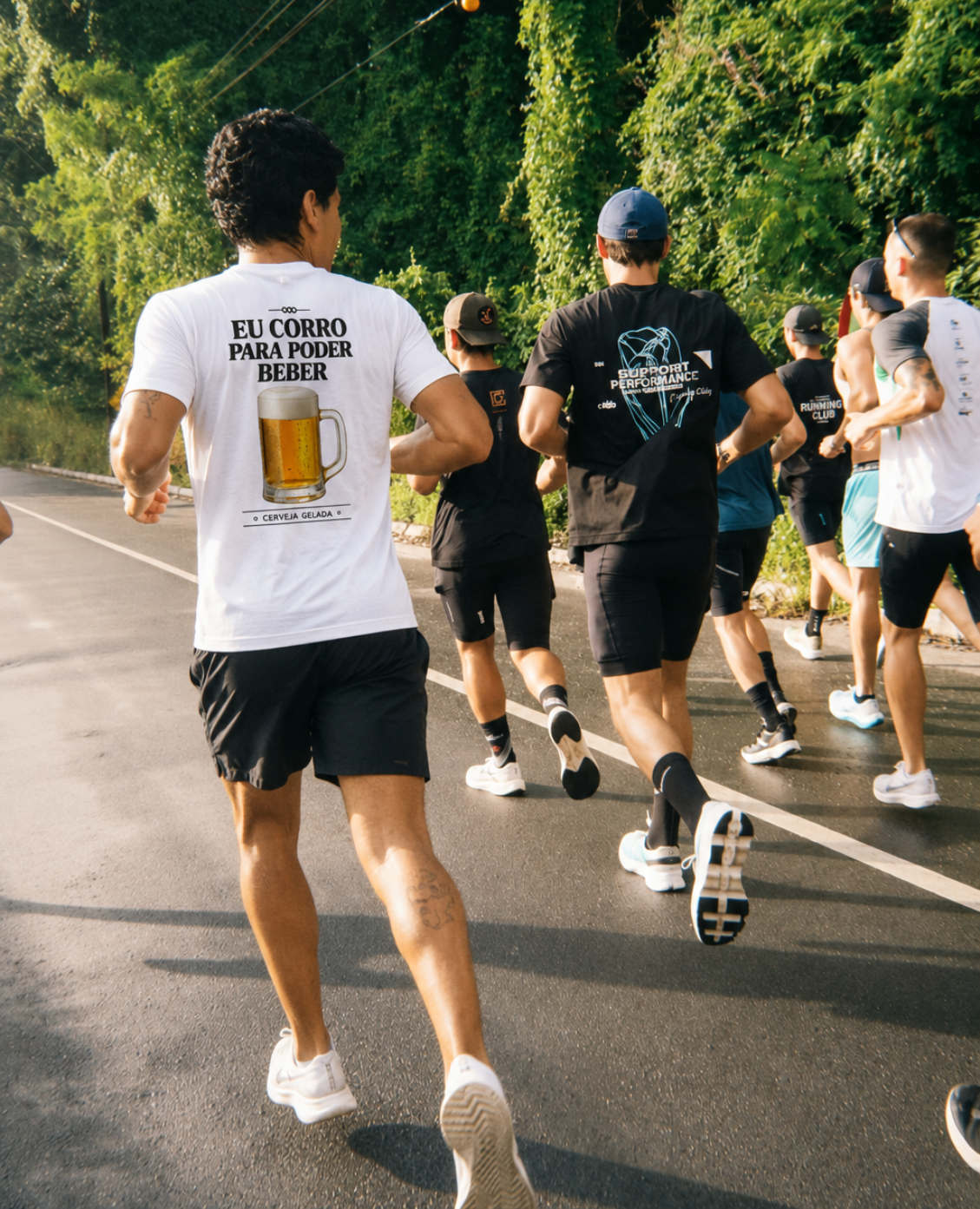 Eu Corro Para Poder Beber (Cerveja) - Camiseta Sport Dry UV